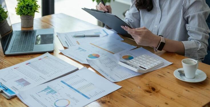 Przygotowanie finansowych sprawozdań przez księgowe biuro – co warto wiedzieć?