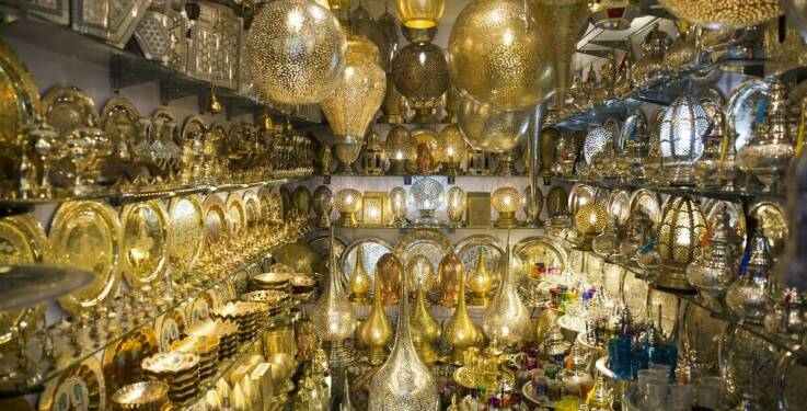 Tradycyjne techniki w nowoczesnych kolekcjach pamiątkowych