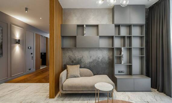 Szafy na zamówienie jako klucz do optymalizacji przestrzeni w małym mieszkaniu.