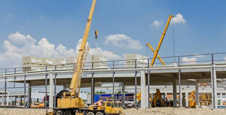 Budowa produkcyjnych hal – najnowsze trendy w projektowaniu