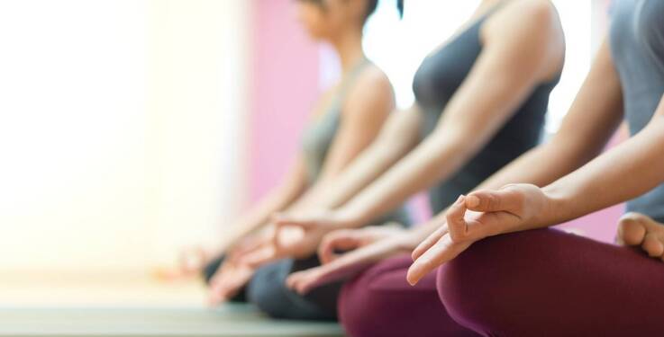 Pranajama i jej rola w programach nauczania jogi online