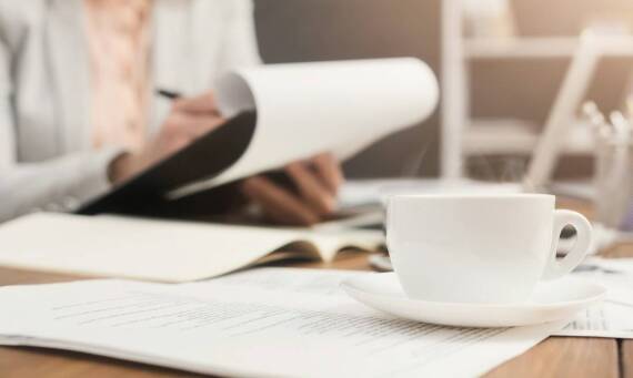 Jak adwokat do spraw gospodarczych może pomóc w procesie restrukturyzacji firmy?