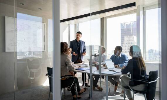 Rola doradztwa w wyborze odpowiednich rozwiązań do ochrony fizycznej w Warszawie