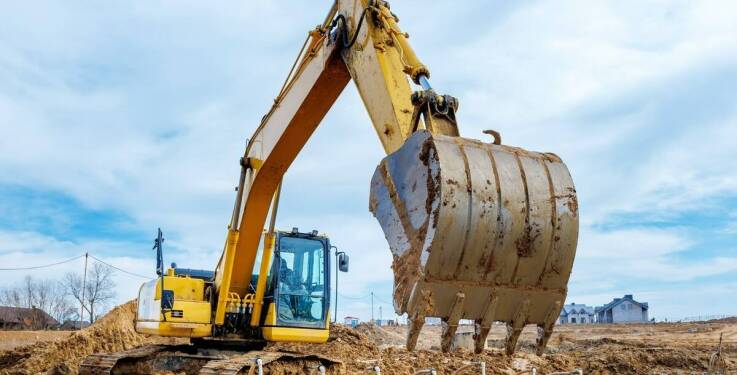 Jak wybrać najlepszy moment na zakup koparki przy pomocy kalkulatora kopania?