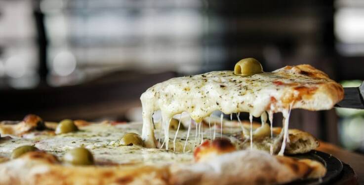 Jak dbałość o detale wpływa na finalny smak pizzy w Pizzy w Tychach?