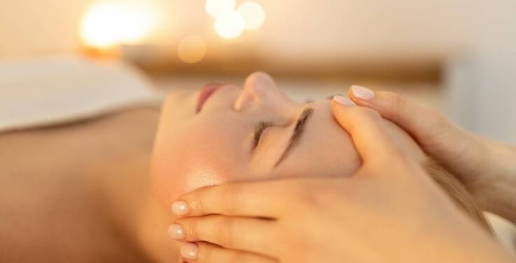 Jak masaż Kobido wspiera proces regeneracji skóry po lecie?