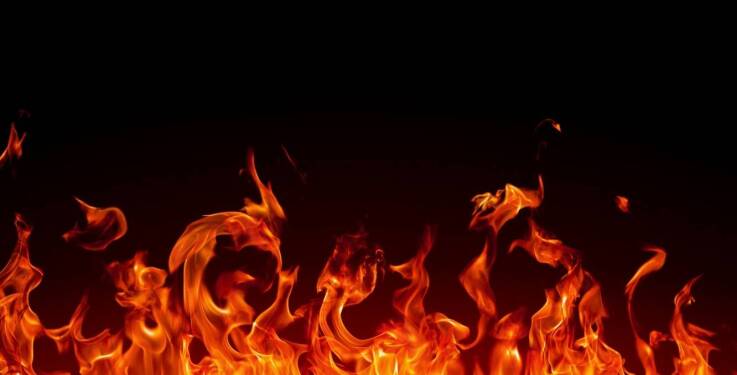 Dlaczego ogień na eventach przyciąga uwagę bardziej niż światło?