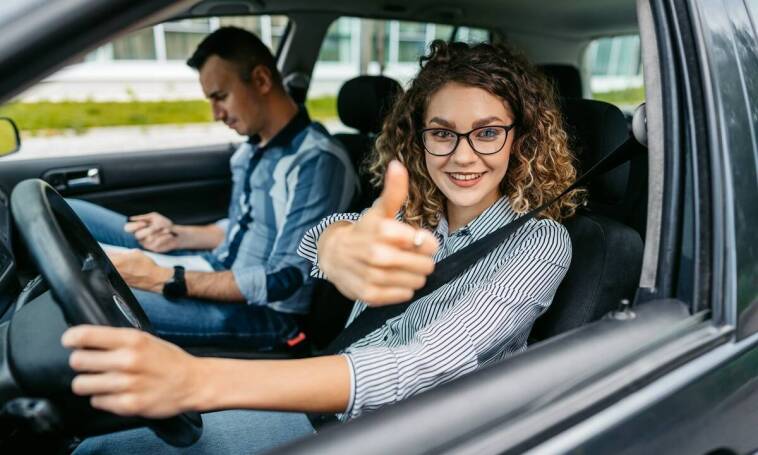 Jakie są zalety jazd doszkalających dla posiadaczy prawa jazdy?