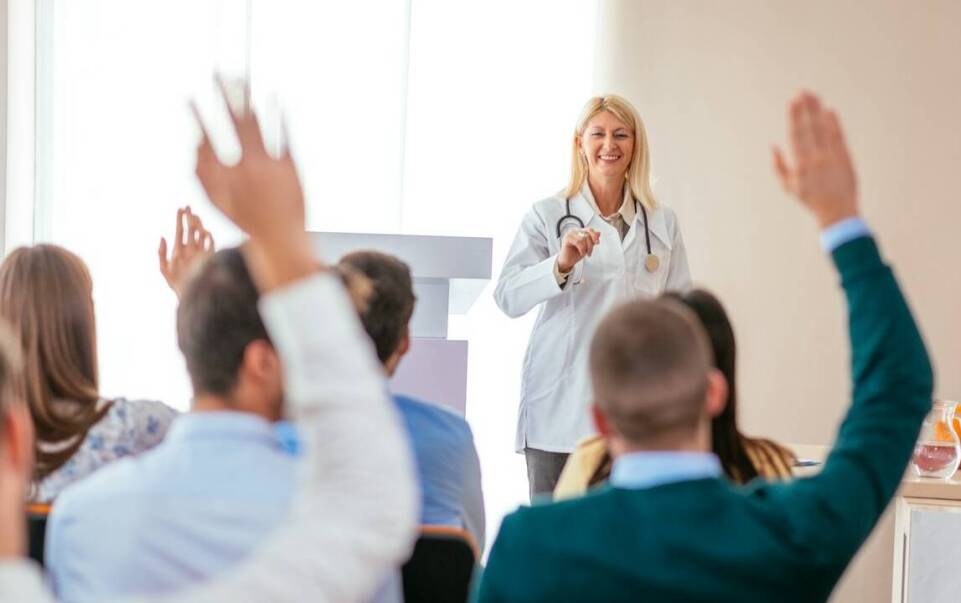 Webinary z medycyny estetycznej: Jakie tematy poruszają specjaliści we Wrocławiu?