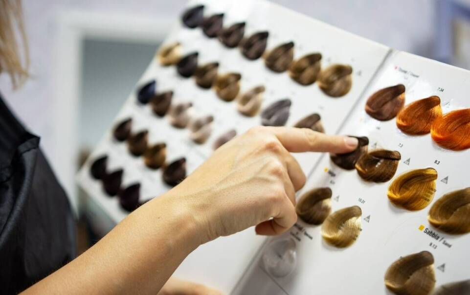 Jak dbać o doczepiane włosy? Porady i wskazówki