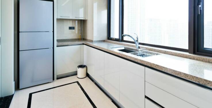 Dostęp do łazienki i kuchni w pracowniczych noclegach – wygoda dla gości