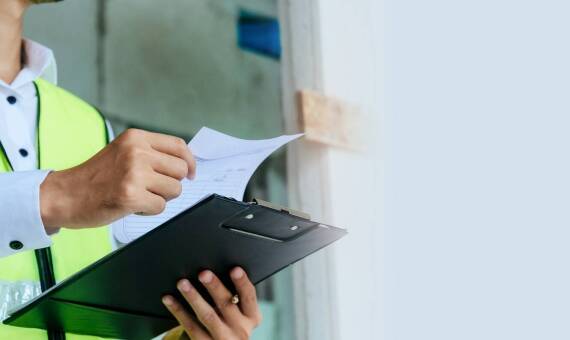 Kiedy warto zainwestować w profesjonalne doradztwo przy wyborze odzieży do BHP?