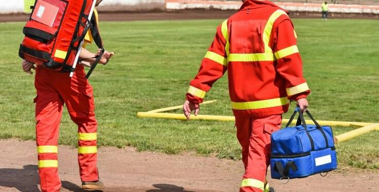 Jak nowoczesny diagnostyczny sprzęt wspiera medyczne zabezpieczenia imprez?