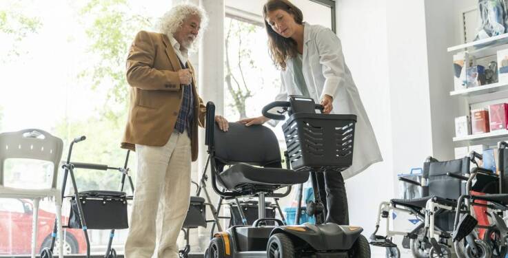 Wypożyczalnia sprzętu rehabilitacyjnego – jakie korzyści płyną z wynajmu?