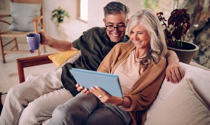 Jak dom seniora wspiera utrzymywanie kontaktów z rodziną?