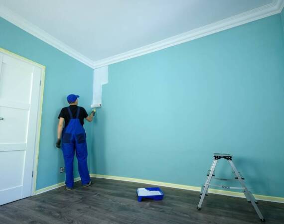 Malowanie i tapetowanie: Kluczowe etapy wykończenia wnętrz