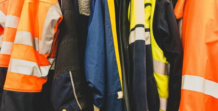 Mundury górnicze a ich znaczenie w uroczystościach i ceremoniach górniczych