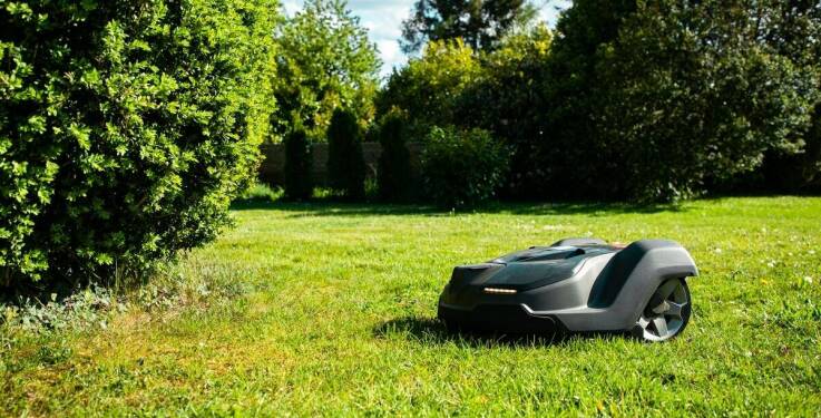 Jak przechowywać koszące roboty poza sezonem?