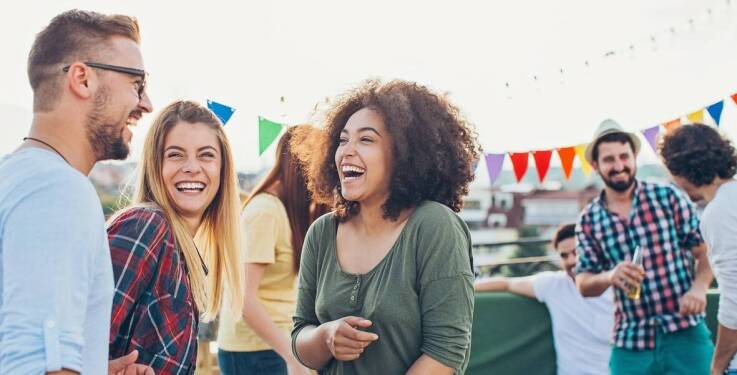 Imprezy integracyjne dla rozwoju firmy – jak nasze usługi wspierają cele biznesowe?