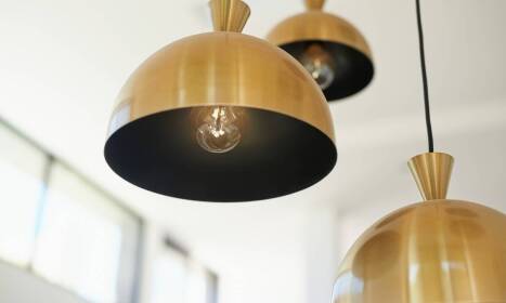 Odkryj wyjątkowy design lamp Terzani dostępnych w ofercie.