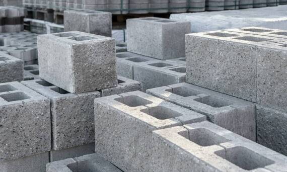 Znaczenie jakości betonowych pustaków w kontekście norm budowlanych