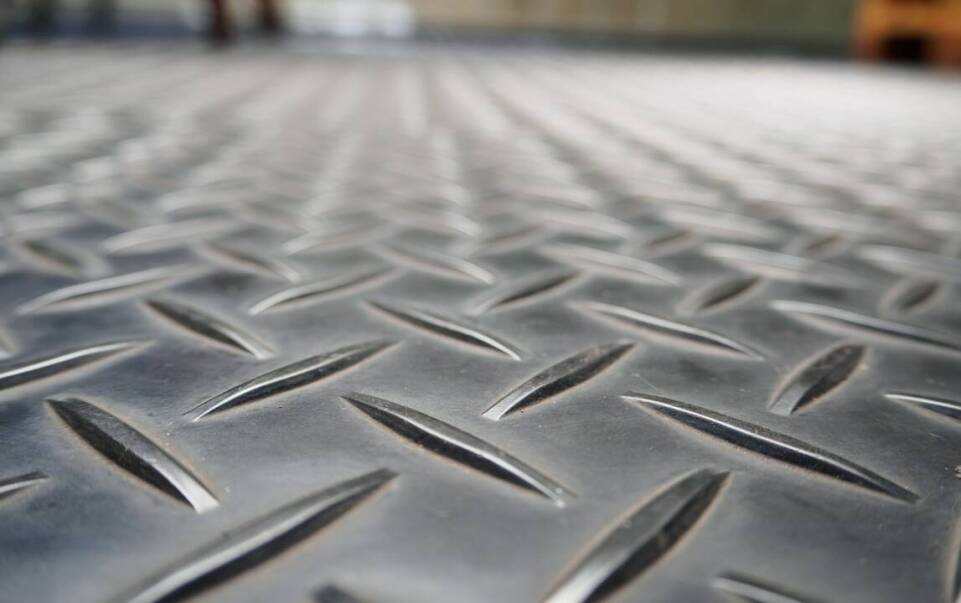 Dlaczego jakość stalowych blach jest kluczowa dla konstrukcji?