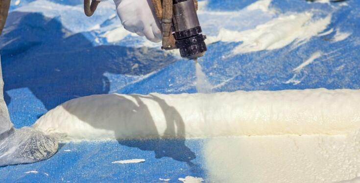 Rola pianki PUR w ochronie przed agresywnym chemicznym środowiskiem