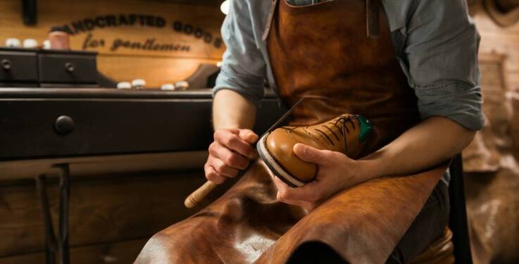 W jaki sposób producent kowbojek zapewnia idealne dopasowanie butów do stopy klienta?