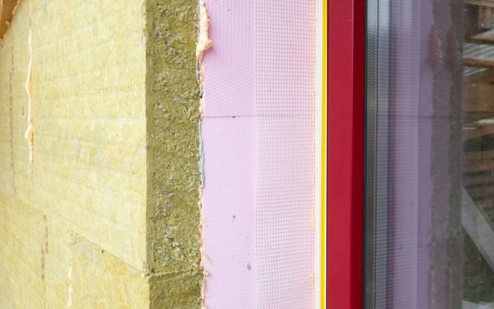 Jak dobrać odpowiednie materiały do ocieplania stropów?