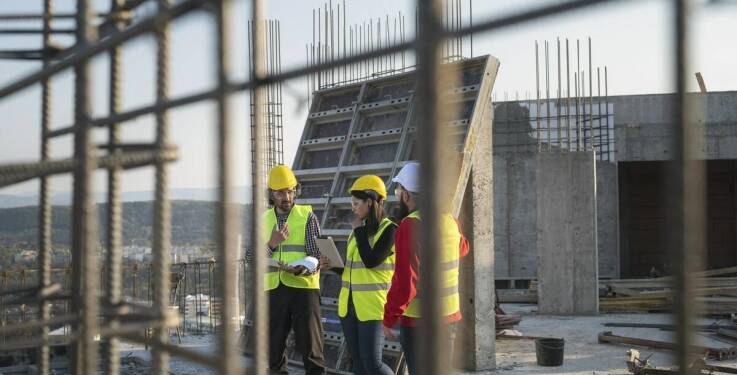 Dlaczego robocza odzież jest niezbędna na placu budowy?