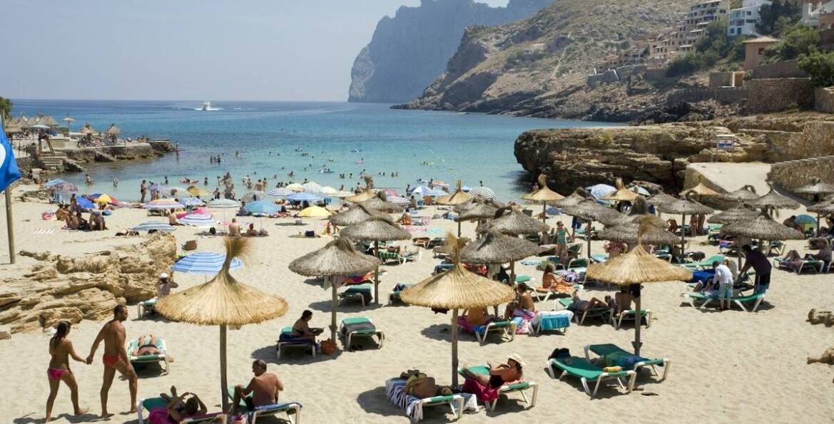 Jak zorganizować wakacje dla 8 osób w domku nad morzem?