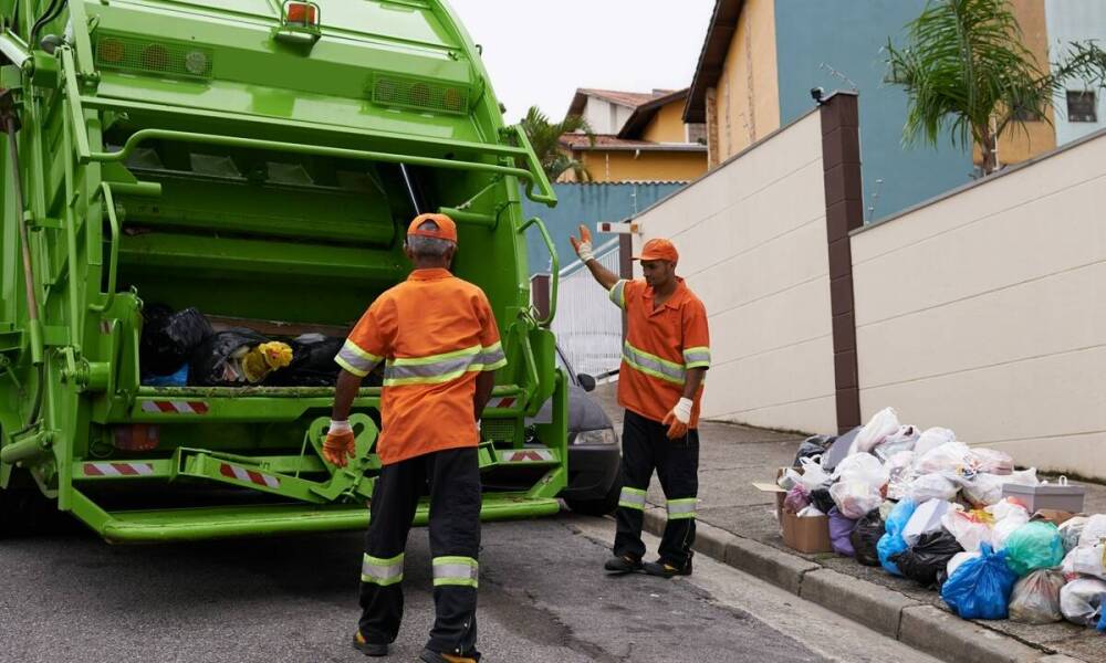 Bezpieczny wywóz wielkogabarytowych śmieci – co warto wiedzieć?