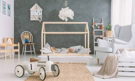 Jakie dziecięce łóżka z domkiem najlepiej rozwijają wyobraźnię malucha?