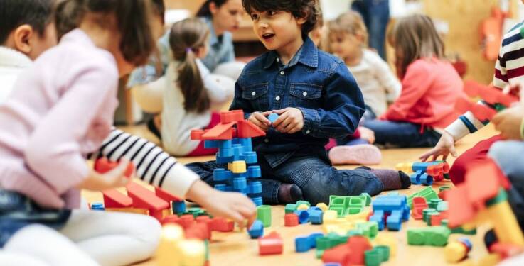 Kolonie edukacyjne: Jak uczymy dzieci w Warszawie przez zabawę?