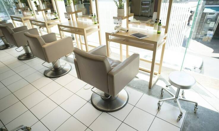 Zalety korzystania z usług fryzjerskich na Żoliborzu