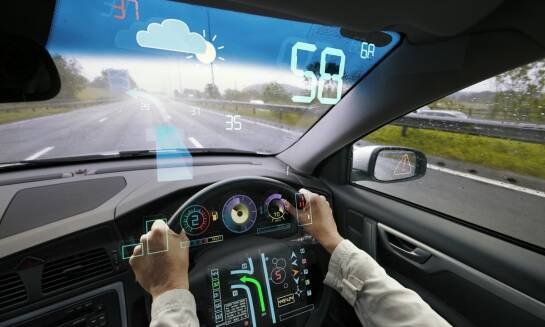 Wpływ nowoczesnych technologii w optyce na jakość widzenia przy kierownicy