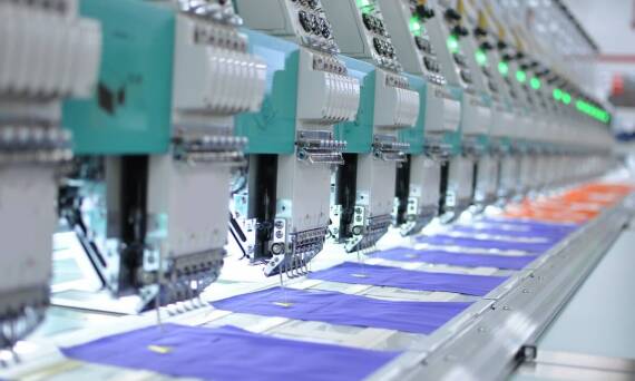 Zastosowanie nowoczesnych technologii w produkcji dresowych bluz