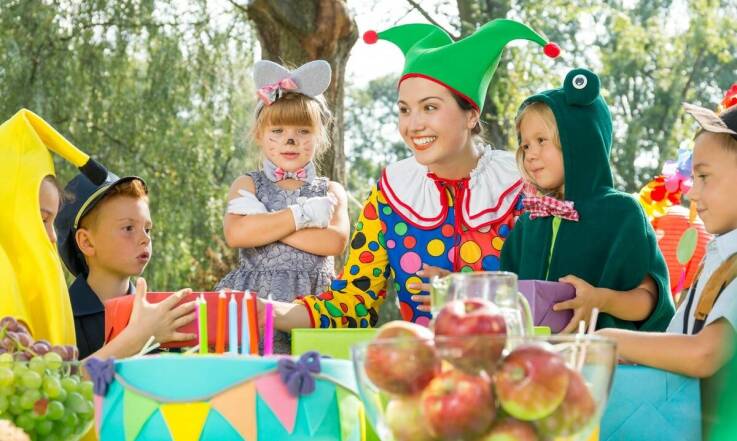 Jak catering może wpłynąć na sukces karnawałowego balu dla dzieci?