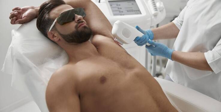 Dlaczego męska depilacja laserowa wymaga więcej sesji i innego przygotowania skóry
