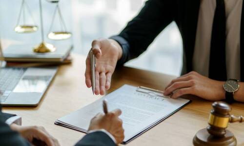 Jak przebiega reprezentacja małej firmy przed urzędem skarbowym i ZUS po złożeniu pełnomocnictwa
