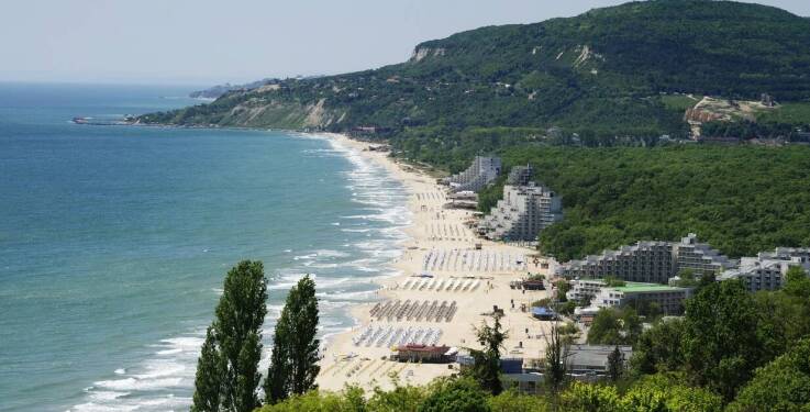 Rodzinny wypoczynek nad morzem na Wyspie Sobieszewskiej: plaża, natura i spokojny rytm dnia