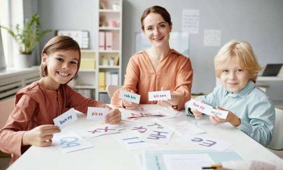 Jak wygląda dzień w dwujęzycznym przedszkolu integracyjnym dla dzieci 1–6 lat w Orłowie