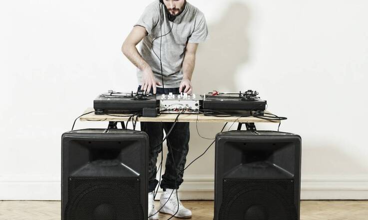 Samodzielne ćwiczenia między lekcjami, które decydują o postępie w nauce DJ-ingu online