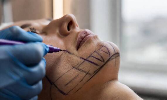Kwalifikacja pacjenta, anatomia i ryzyko — czego wymaga nauka lipolizy iniekcyjnej