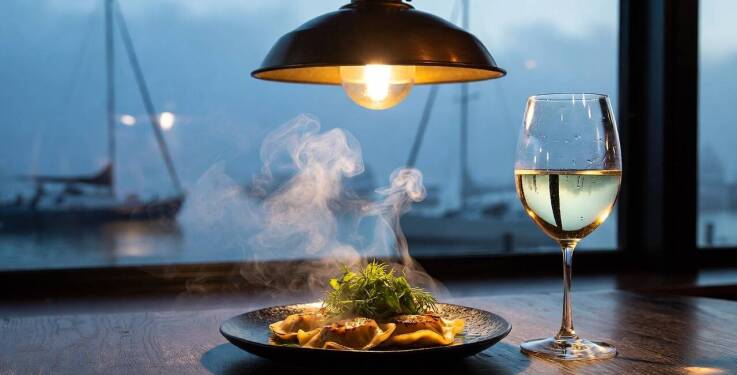 Rola pierogów w karcie restauracji rybnej: od dania rodzinnego po sezonowe urozmaicenie